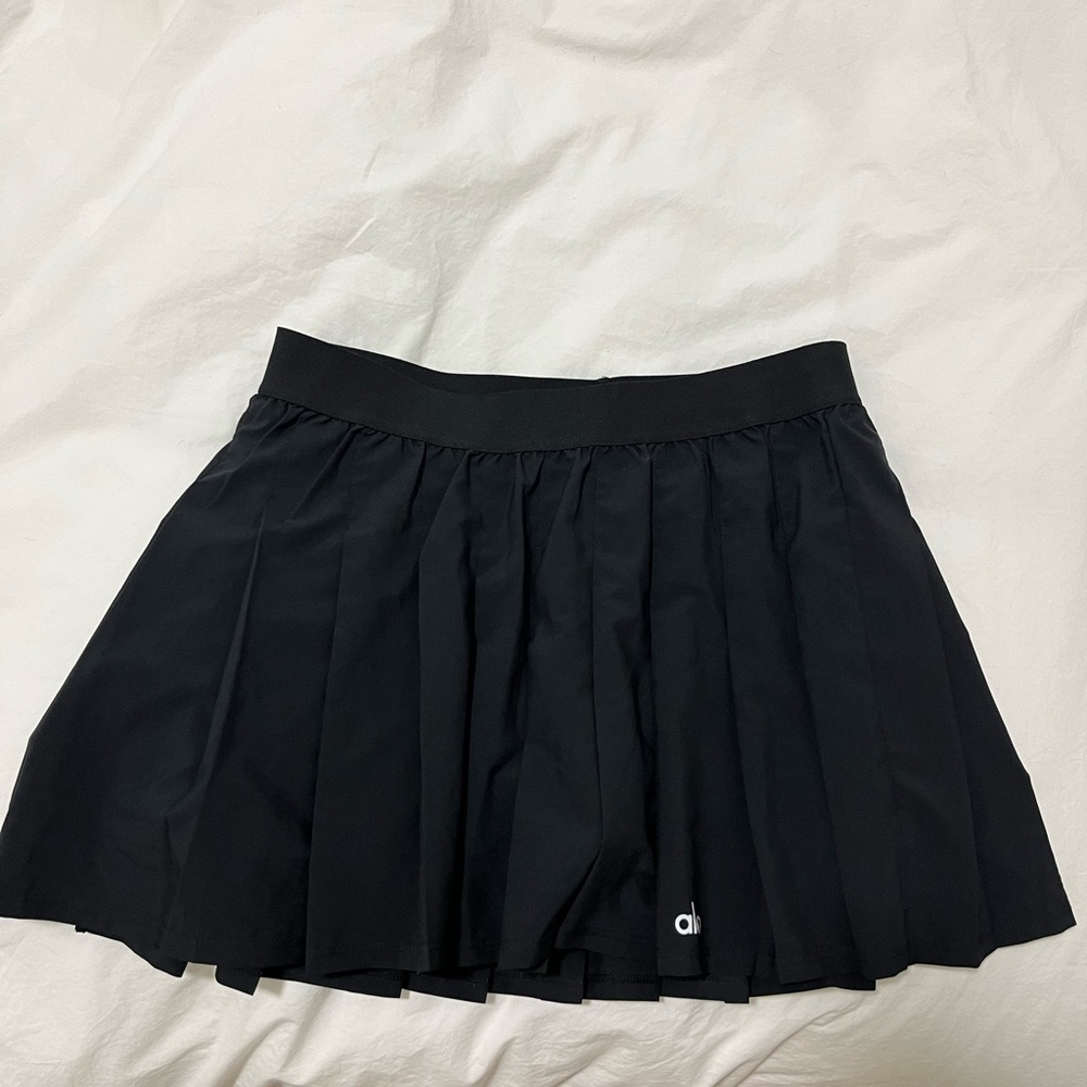 alo pleated black skirt